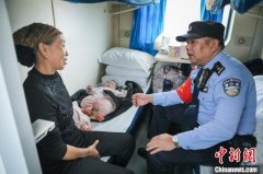 （新春走基层）铁路乘警朱衡军：“十二字工作