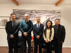 中国驻瑞典大使崔爱民走访瑞典汉森公司